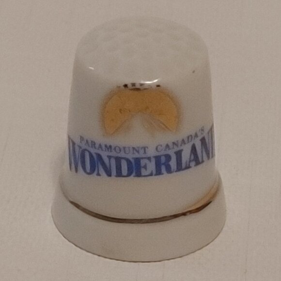 RETRO Paramount Canada's Wonderland Thimble 90s - Picture 1 of 4